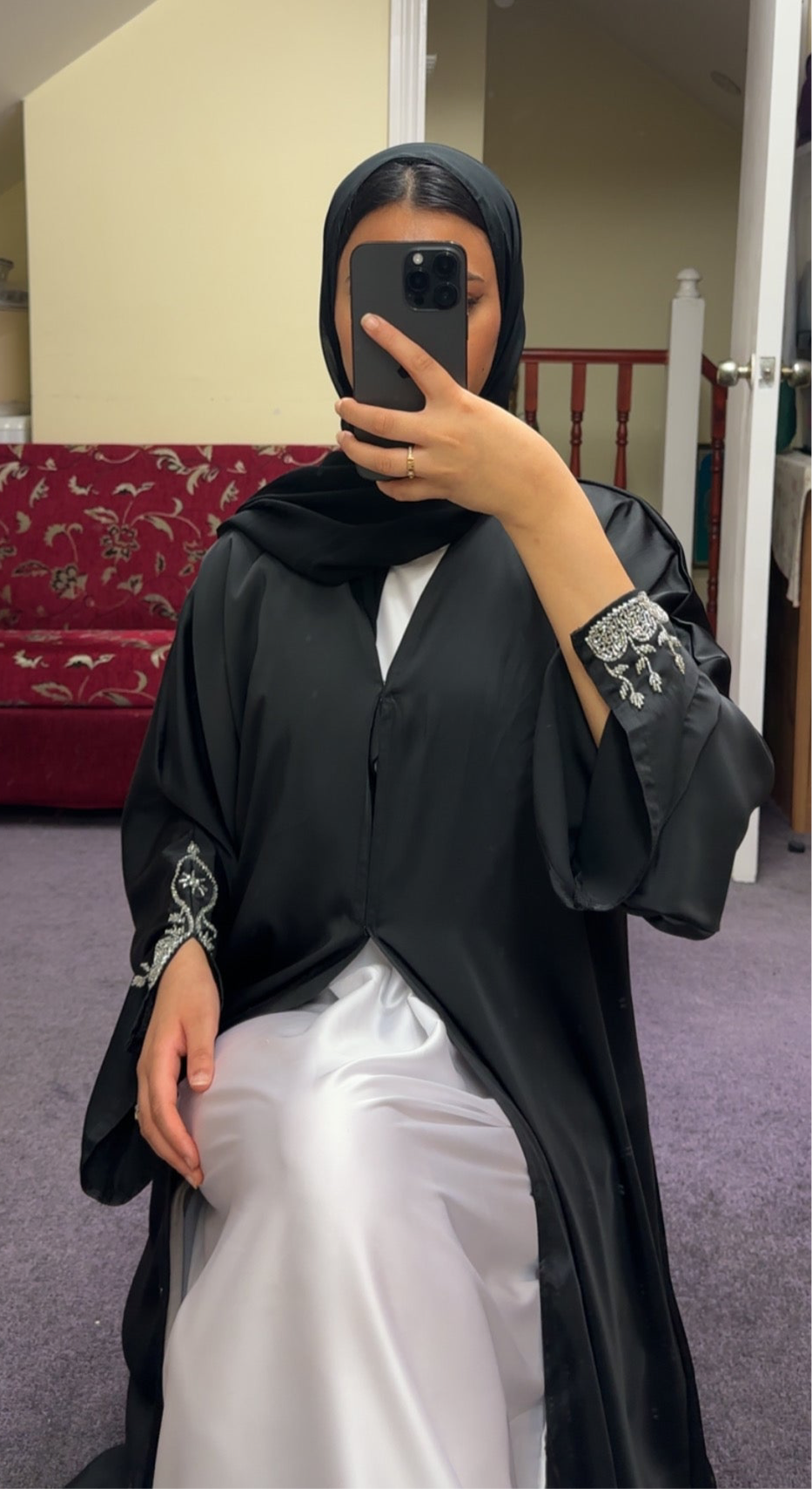 BLACK ABAYA WITH SLIT SLEEVES EMBELLISHMENTS
